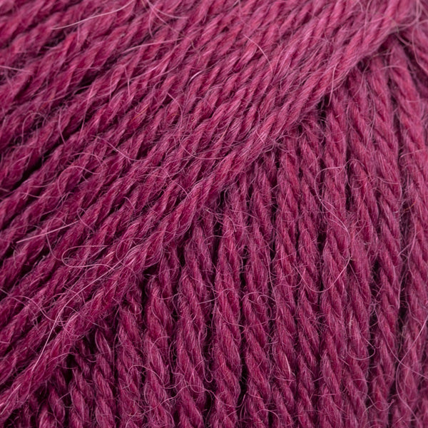 DROPS Nord 17 – plum