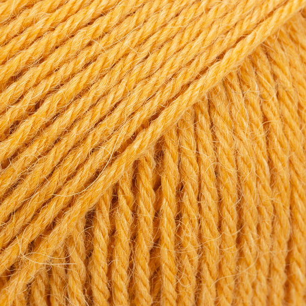 DROPS Nord 18 – goldenrod
