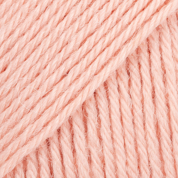 DROPS Nord 27 – light peach