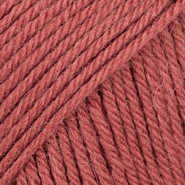 DROPS Lima 9021 – red brick