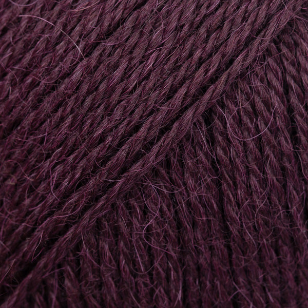 DROPS Alpaca 9044 – dark grape